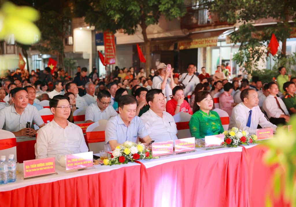 Tuổi trẻ Tứ Liên