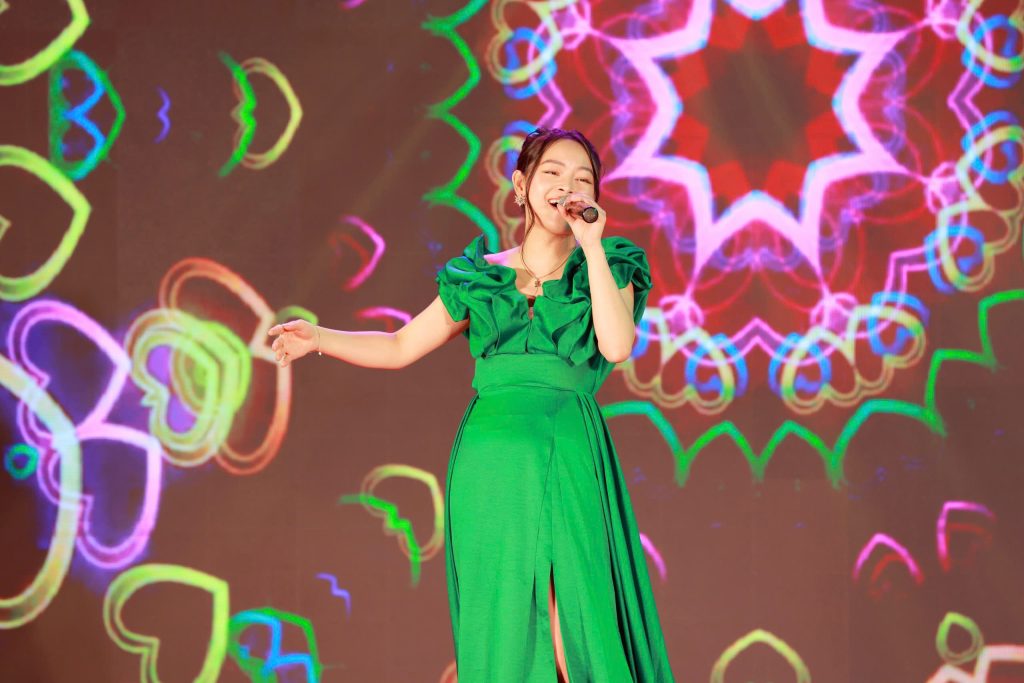 Tuổi trẻ Tứ Liên