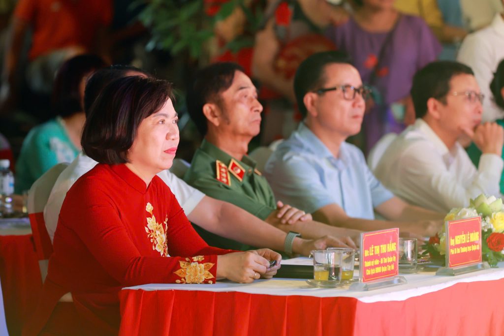Tuổi trẻ Tứ Liên